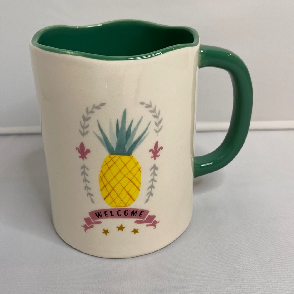 Magenta Collection Pineapple Welcome Coffee Mug